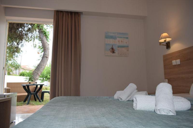 Marzi Beach And Bungalows Hotel Kokkónion Eksteriør billede