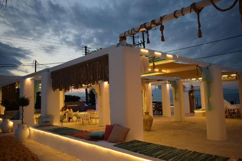 Marzi Beach And Bungalows Hotel Kokkónion Eksteriør billede